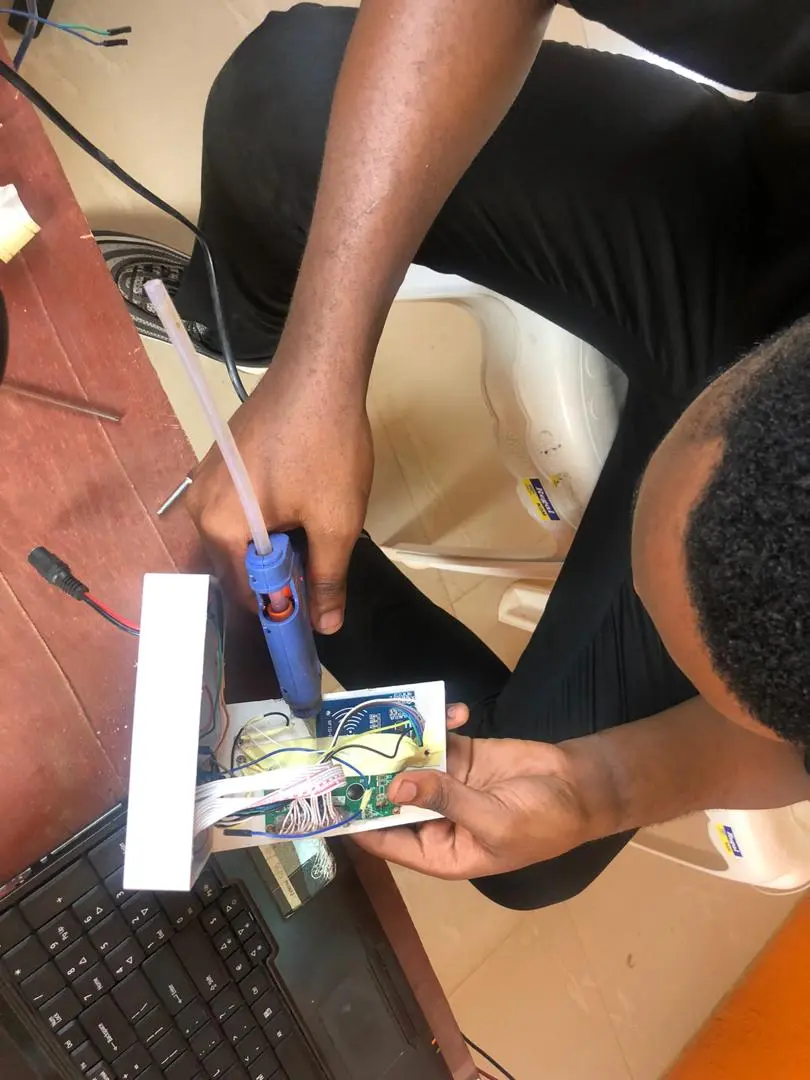 Radio identification bus ticket system: coupling the design
