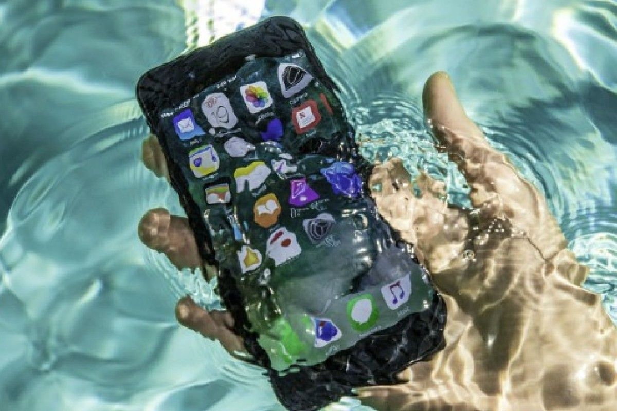 underwater messaging app