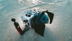 This is a wireless underwater camera without batteries is created by engineers.
