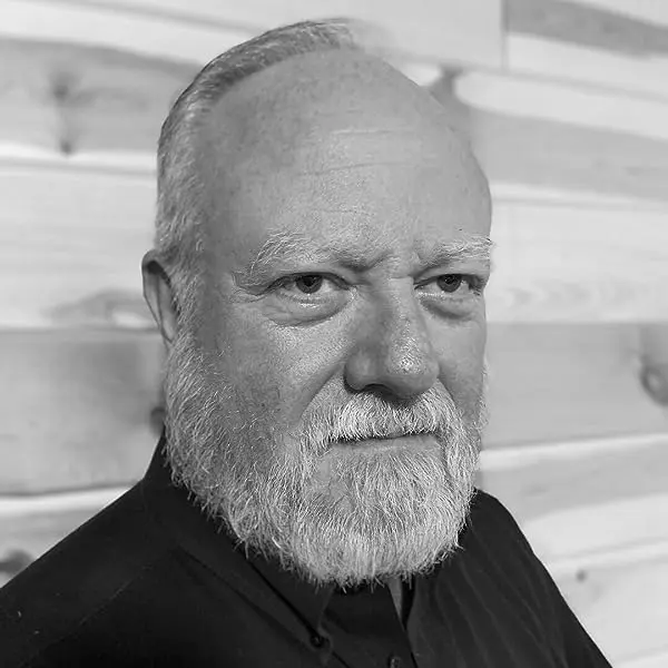 Leigh Howard and the Ghosts of Simmons-Pierce Manor