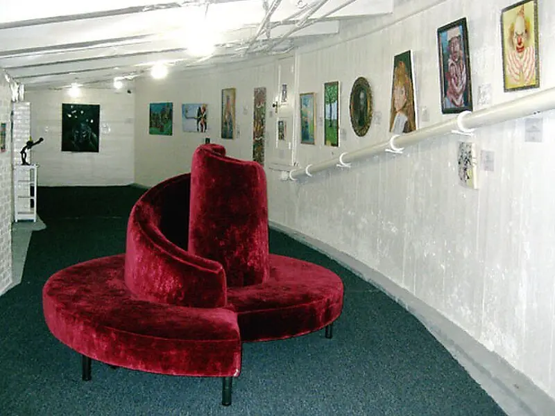 The Museum of Bad Art (Dedham, USA)