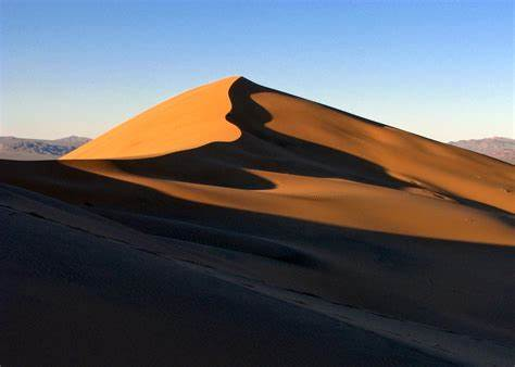 The Booming Dunes of the Mojave Desert 