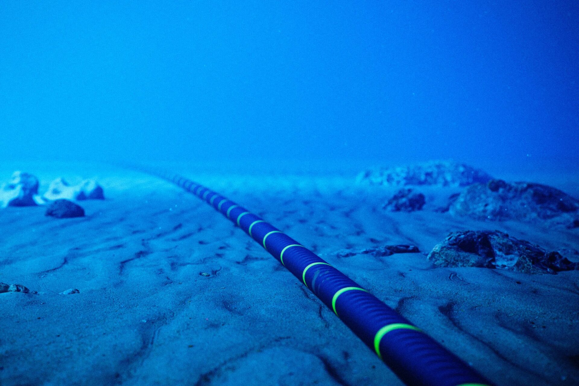 how does the internet really work: The internet submarine cable under the sea
