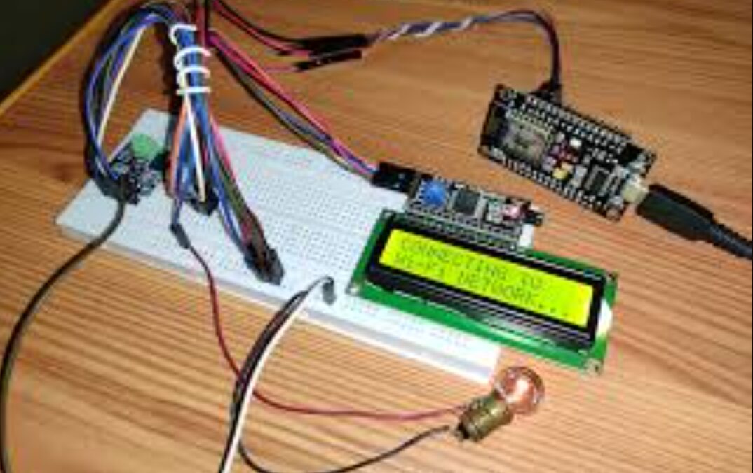 IoT-based Power Backup System: using nodeMCU to breadboard the circuit desing