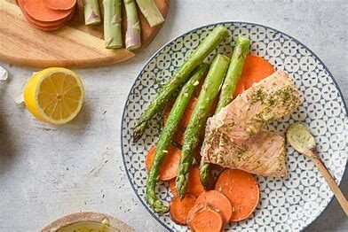 Baked Salmon with Asparagus and Sweet Potato