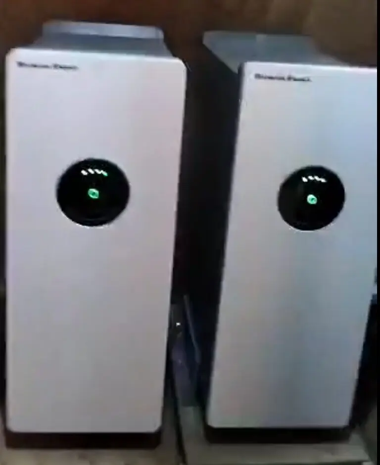 Installing and connecting the BMS of the Lithium-Ion Batteries