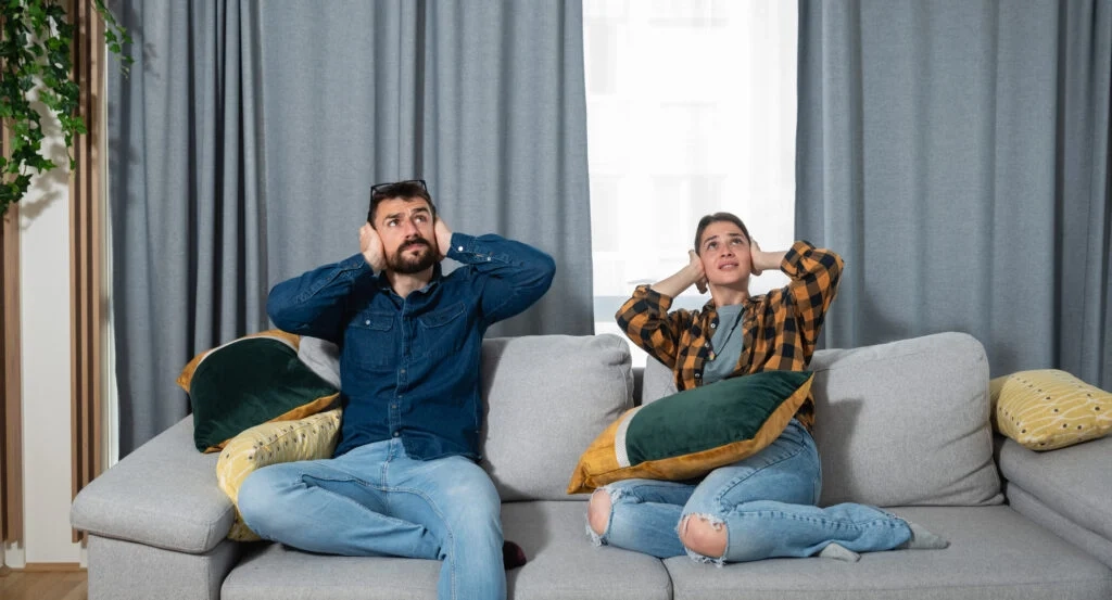 Noisy Apartments Affect Content Quality